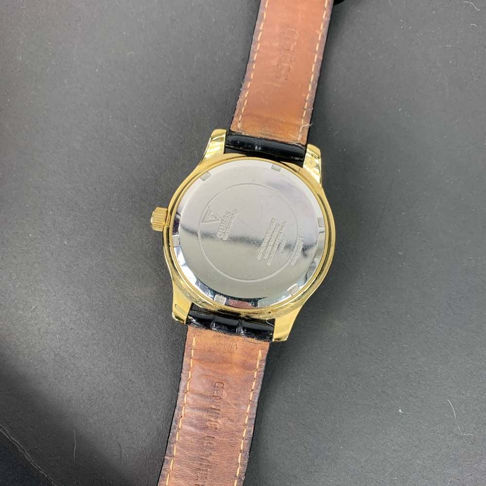 Guess watch women gold tone - Picture 3 of 9